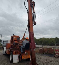 Truck 25 / 145232 – 2019 Kent T3 – GRT Round Sleeve Driver / Standard Post Driver System w/ Side Auger