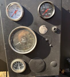 2002 International 4700 w/Side Ride GRT Auger