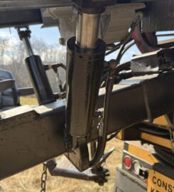 2002 International 4700 w/Side Ride GRT Auger