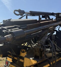 2002 International 4700 w/Side Ride GRT Auger