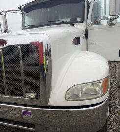 Peterbilt Flatbed 2016-Truck #100846