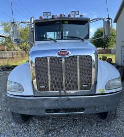 2015 Peterbilt Guardrail Pounder Truck (145785)