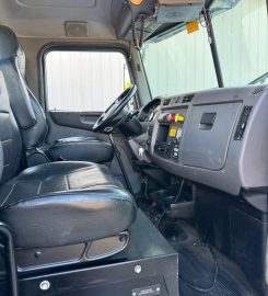 2015 Peterbilt Guardrail Pounder Truck (145785)