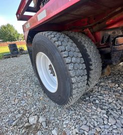 2016 Peterbilt · GRT Zero-Turn Guardrail Pounder Truck (145973)