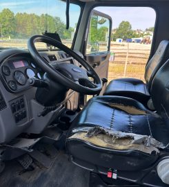 2016 Peterbilt · GRT Zero-Turn Guardrail Pounder Truck (145973)